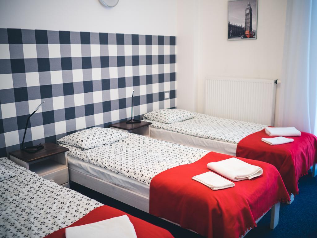 Ll20 Hostel Warsawa Bagian luar foto